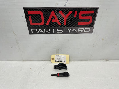 2005 Pontiac GTO Interior Door Lock Knob w/ Outer Trim OEM - Day's Parts Yard