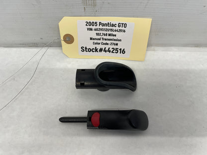 2005 Pontiac GTO Interior Door Lock Knob w/ Outer Trim OEM - Day's Parts Yard