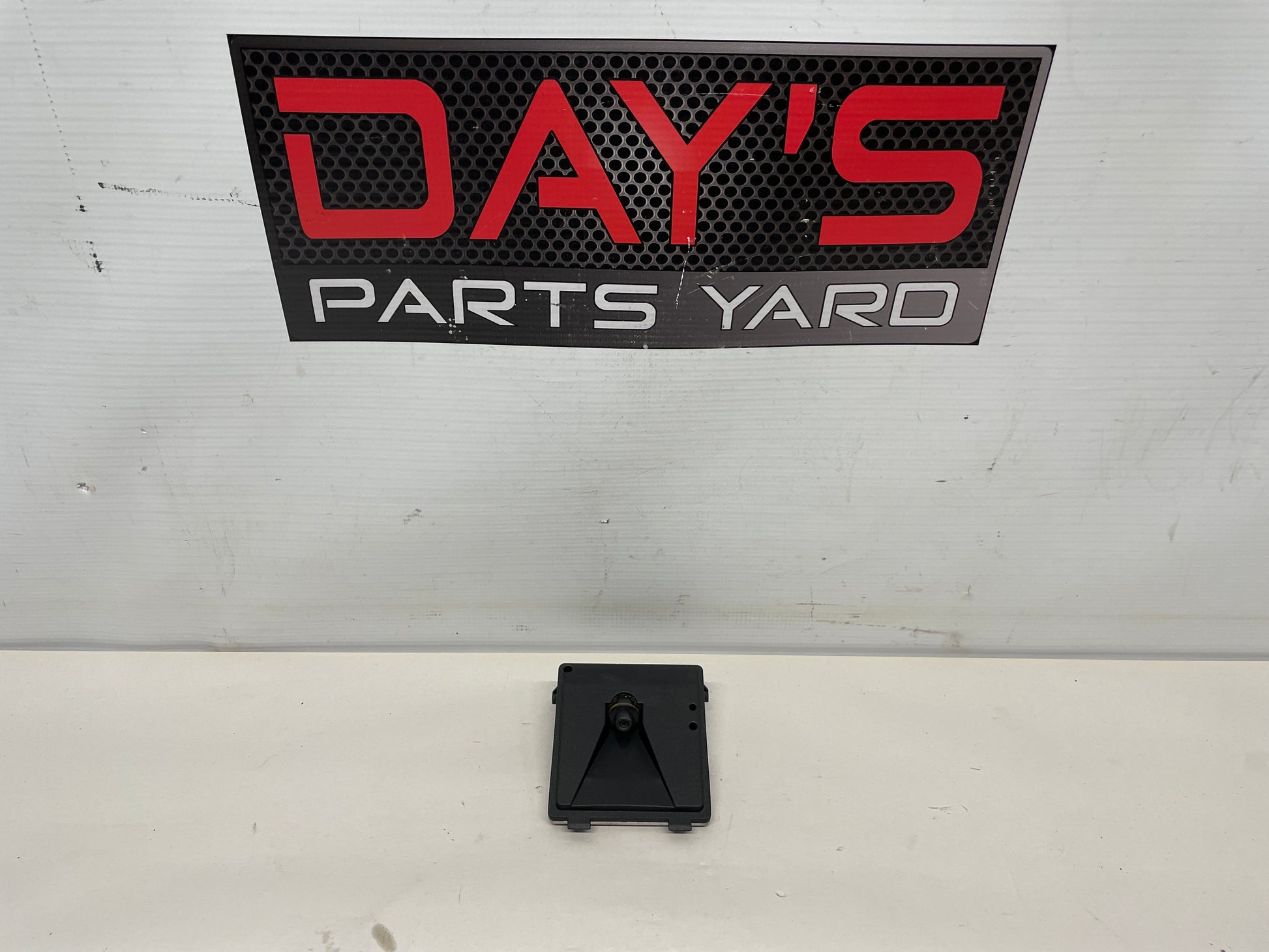 2015 Chevy SS Sedan Lane Departure Camera Module System OEM - Day's Parts Yard