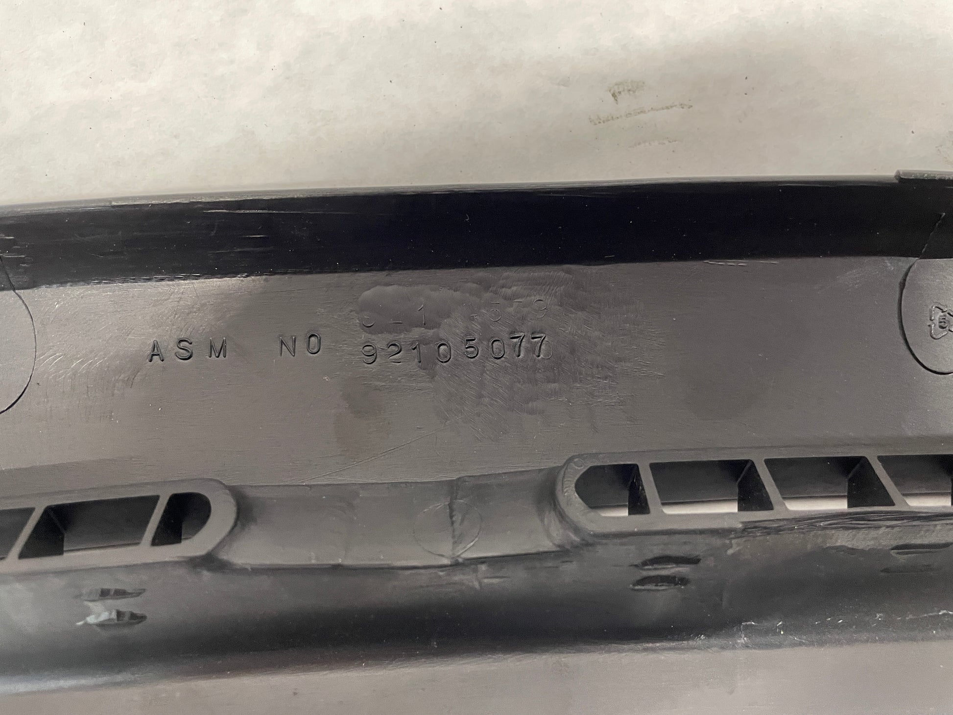 2005 Pontiac GTO Windshield Dash Cowl Defrost Panels Vent Trim Pair OEM - Day's Parts Yard