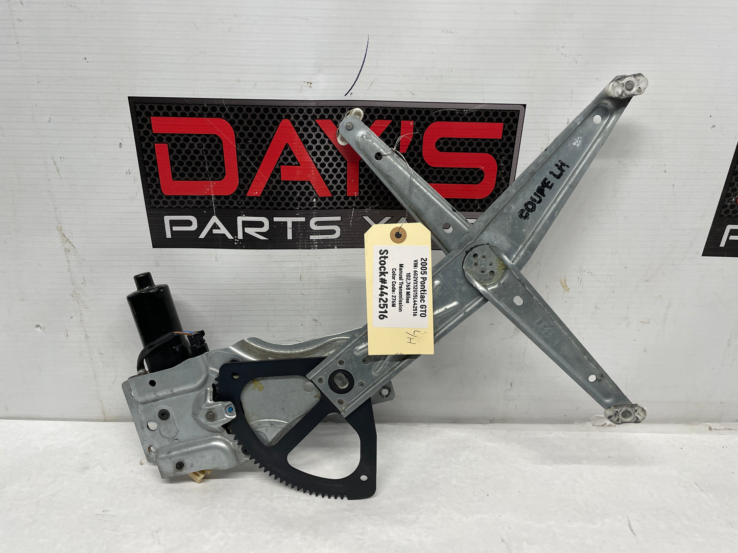 2005 Pontiac GTO LH Driver Front Window Regulator Motor OEM - Day's Parts Yard