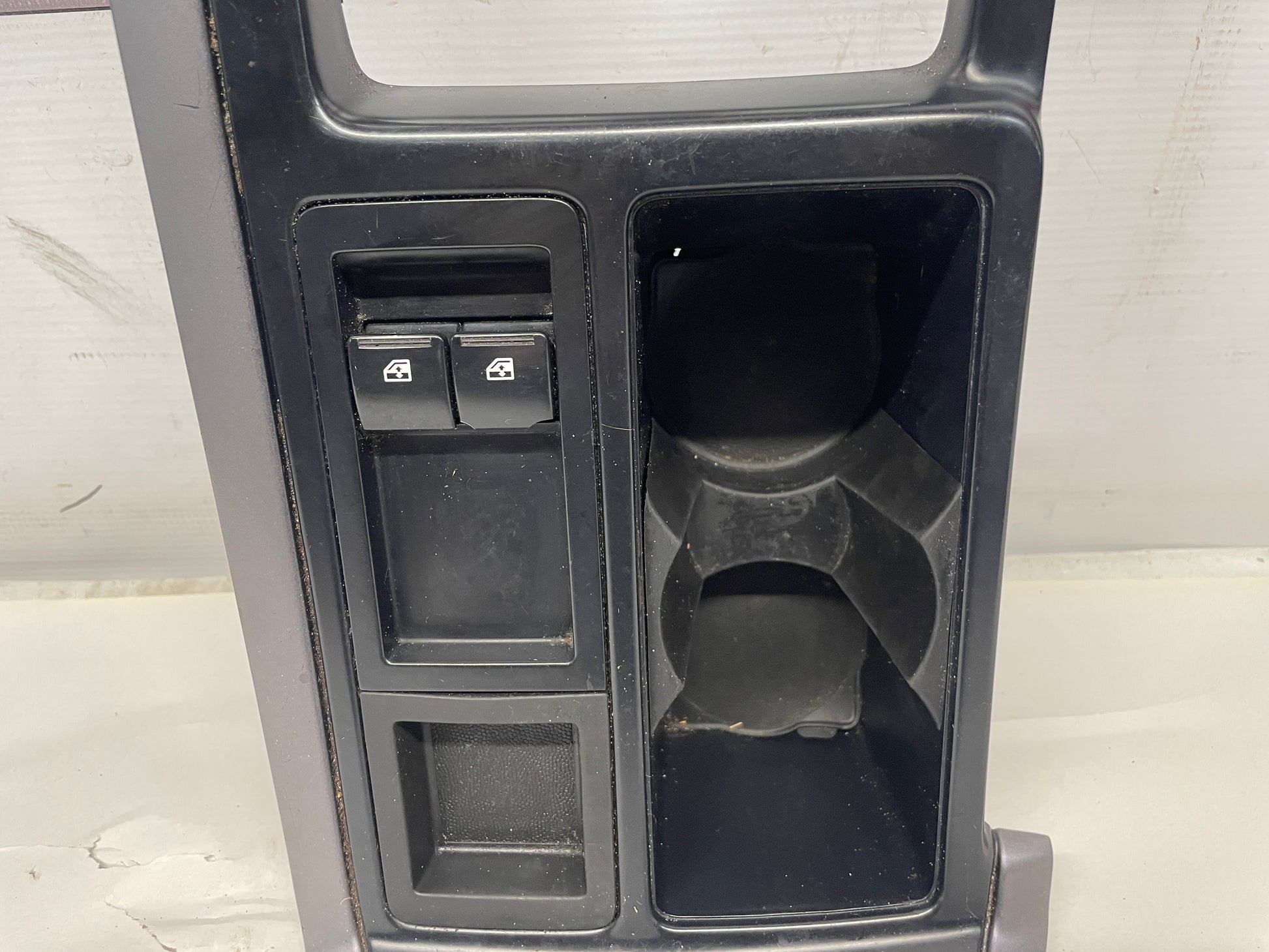 2004 Pontiac GTO Center Console Shifter Bezel Trim Window Switches OEM - Day's Parts Yard