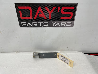 2005 Pontiac GTO LH Driver Fender Side Skirt Rocker Molding Support Bracket OEM - Day's Parts Yard