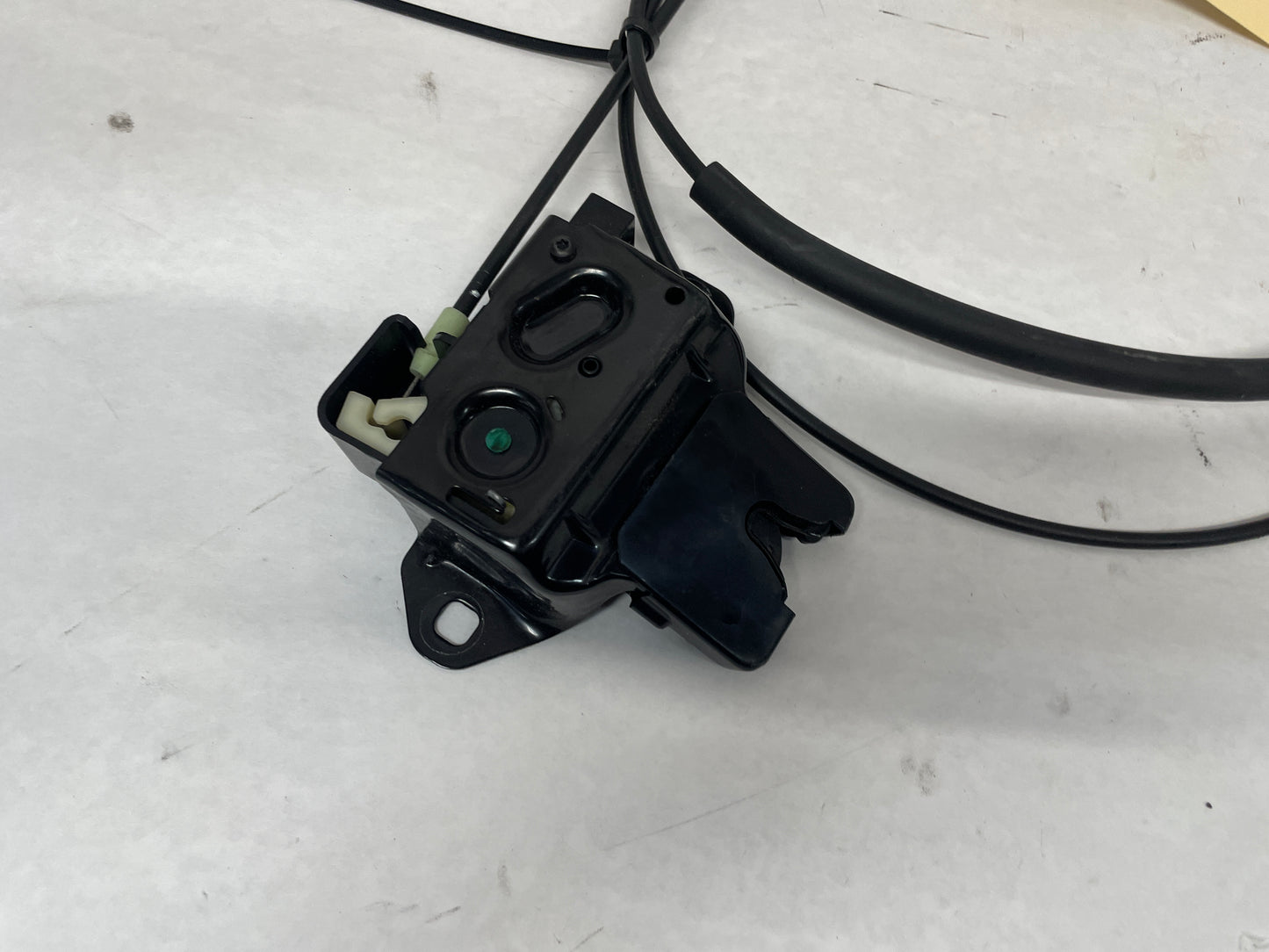 2014 Chevy SS Sedan Trunk Deck Lid Latch Actuator w/ Cable OEM