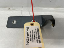 2005 Pontiac GTO RH Passenger Fender Side Skirt Rocker Molding Support Bracket OEM - Day's Parts Yard