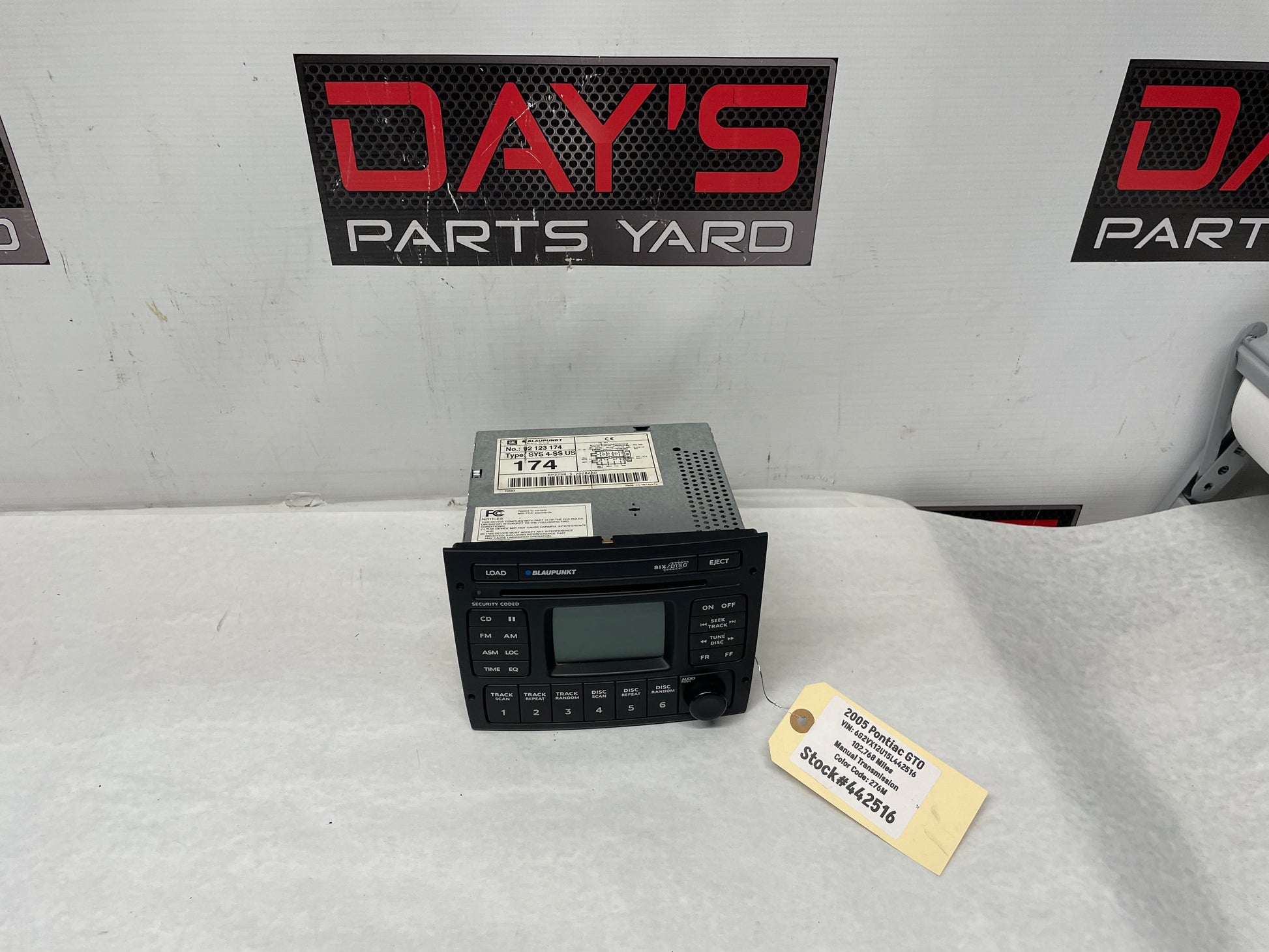 2005 Pontiac GTO Blaupunkt Radio Stereo 6 Disk CD Changer OEM - Day's Parts Yard