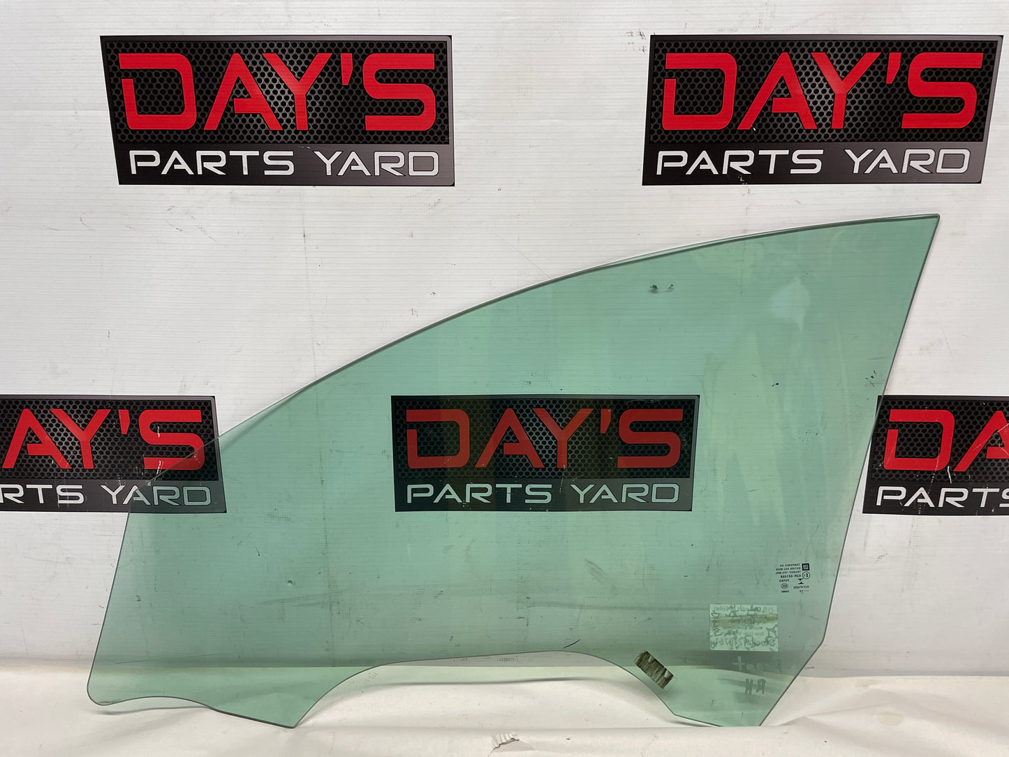 2016 Chevy SS Sedan RH Passenger Front Door Window Glass OEM - Day's Parts Yard