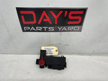 2016 Cadillac ATS-V Coupe Battery Distribution Engine Compartment Fuse Block Lid OEM - Day's Parts Yard