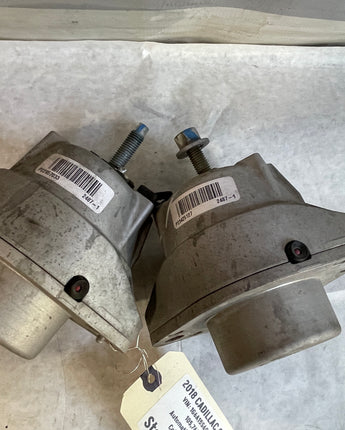 2018 Cadillac CTS-V RH & LH Engine Motor Mounts OEM