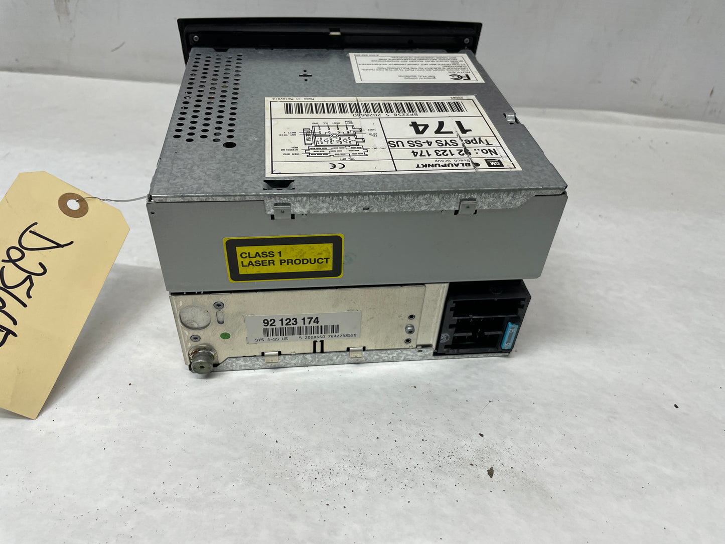 2005 Pontiac GTO Blaupunkt Radio Stereo 6 Disk CD Changer OEM - Day's Parts Yard