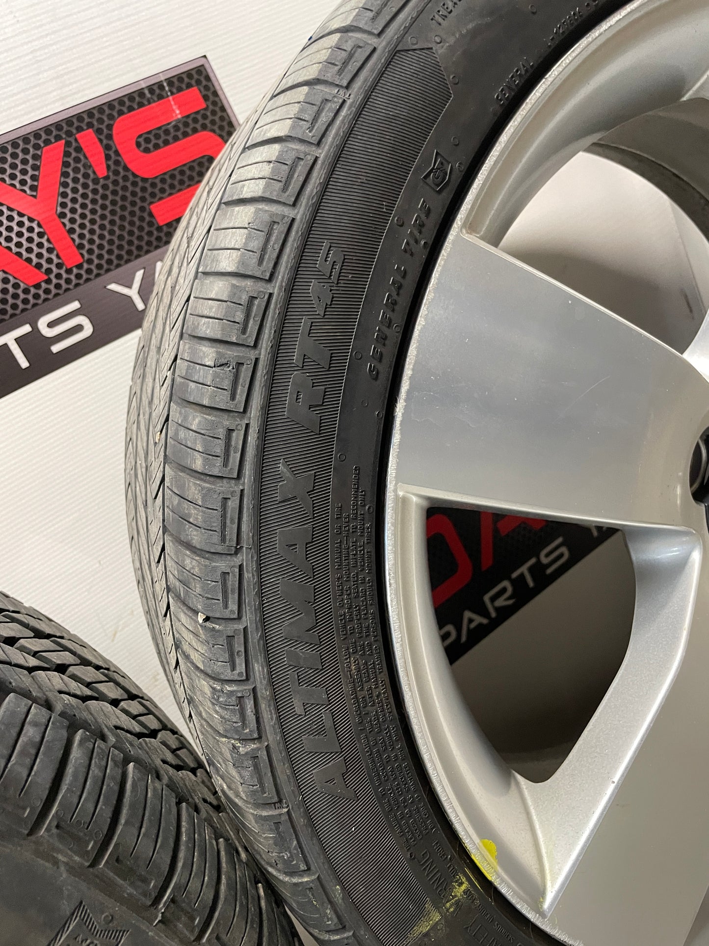 2009 Pontiac G8 GT Factory 19x8 OEM Wheels & Tires