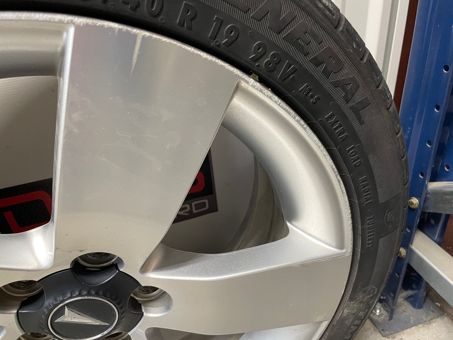 2009 Pontiac G8 GT Factory 19x8 OEM Wheels & Tires