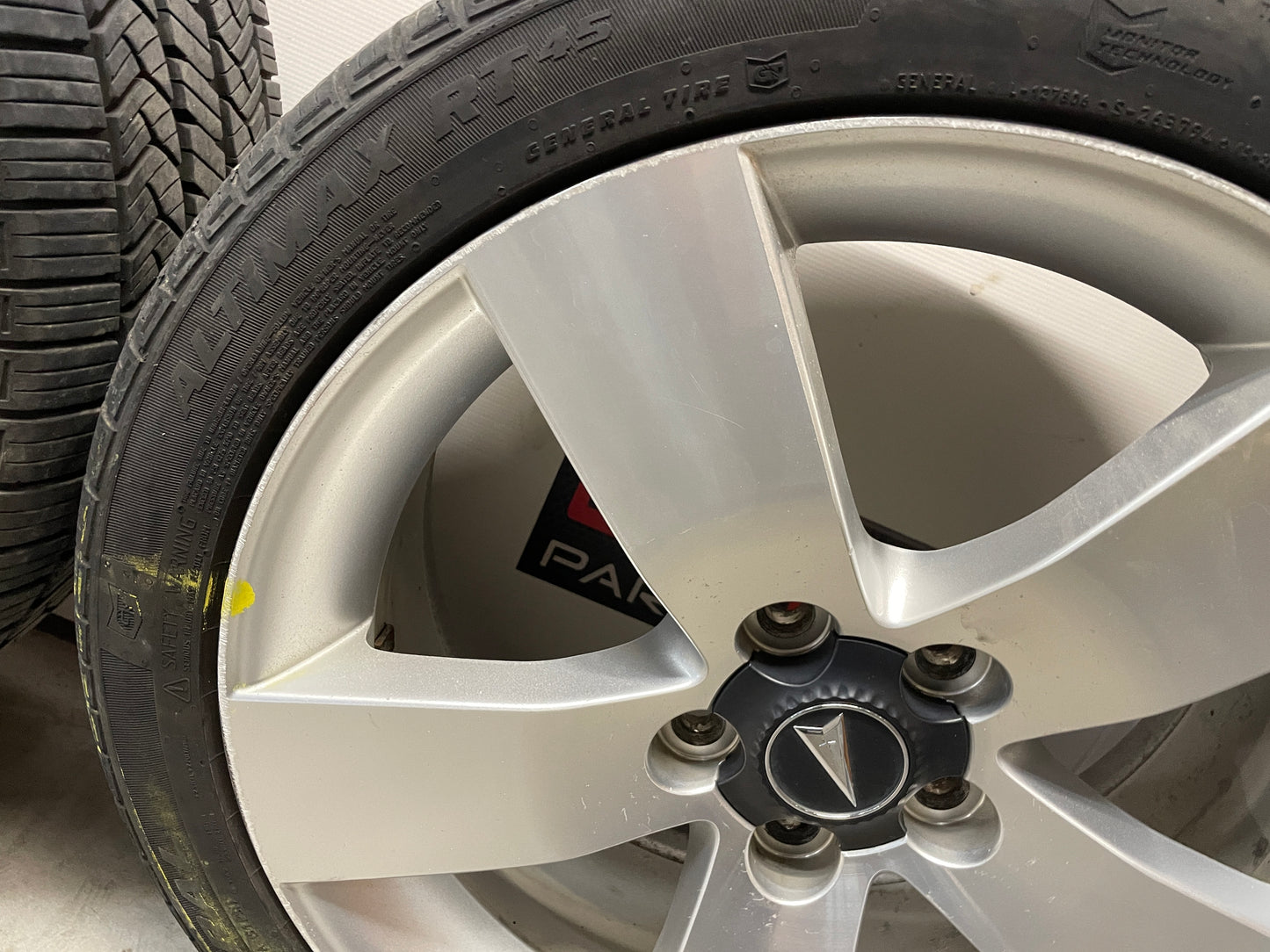 2009 Pontiac G8 GT Factory 19x8 OEM Wheels & Tires