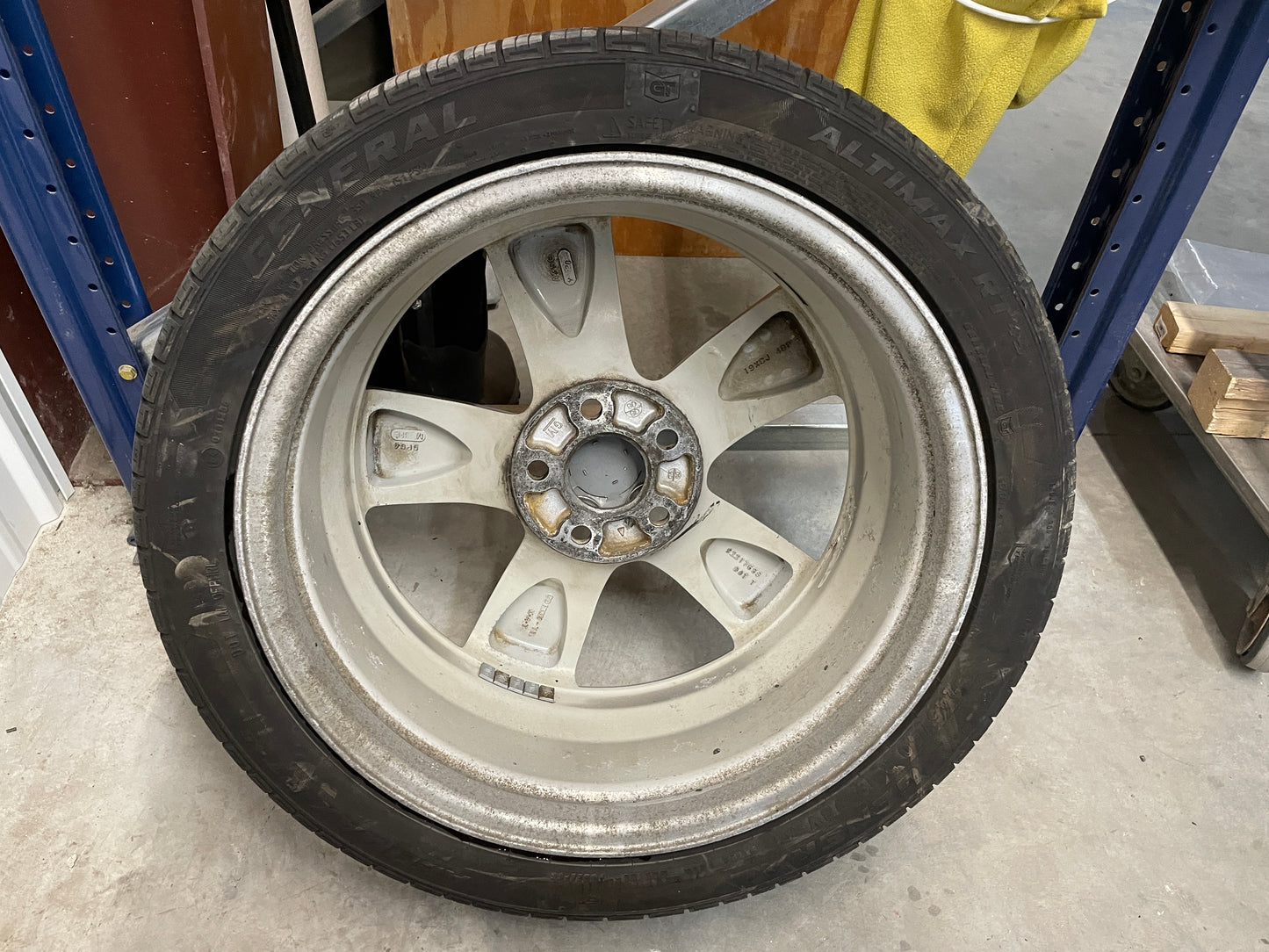 2009 Pontiac G8 GT Factory 19x8 OEM Wheels & Tires