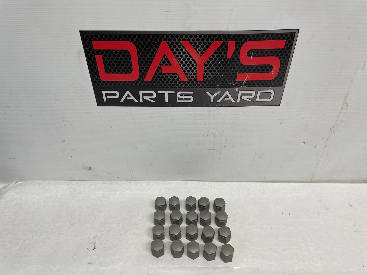 2005 Pontiac GTO Lug Nut Covers Set 20 OEM - Day's Parts Yard