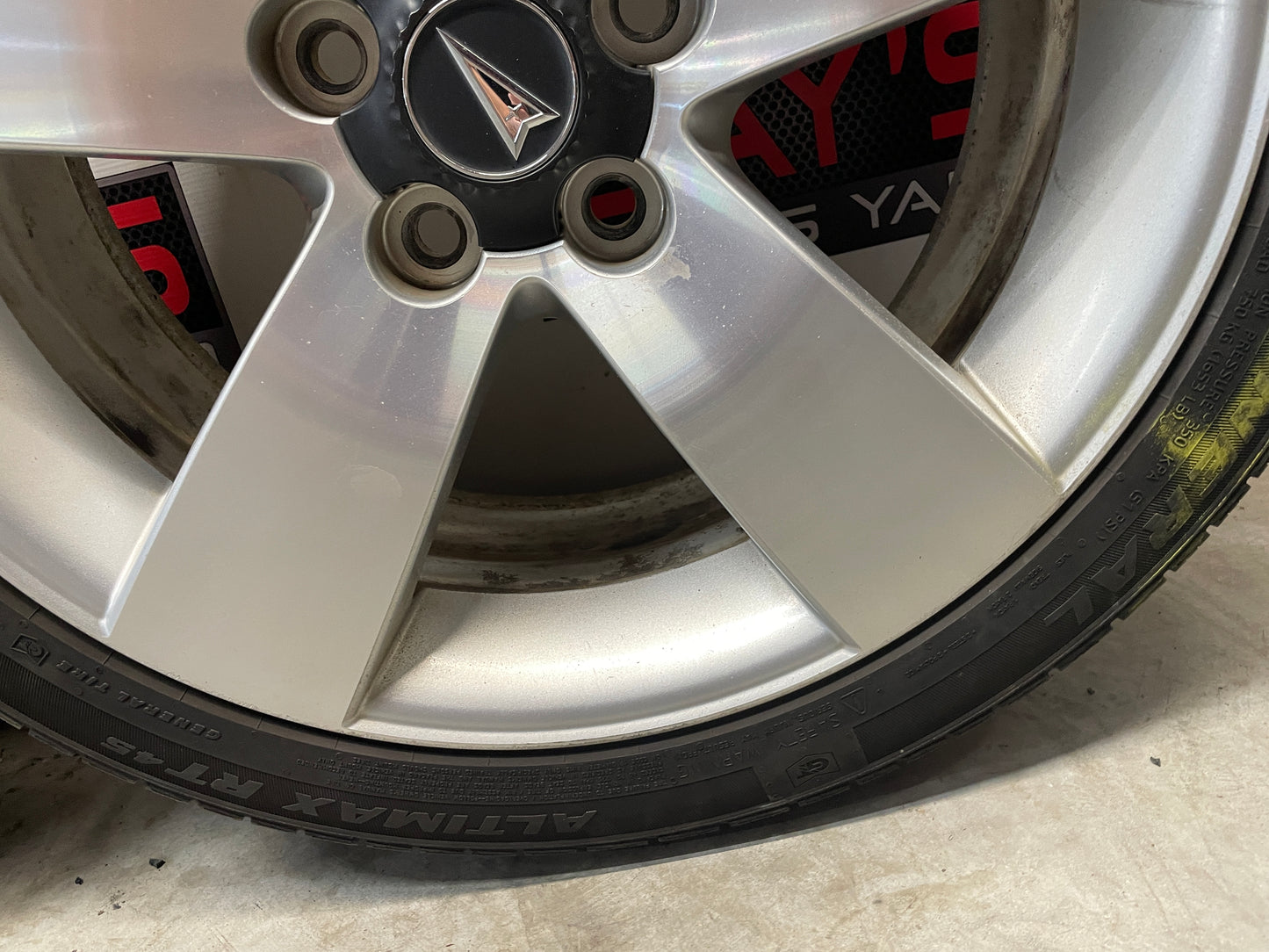 2009 Pontiac G8 GT Factory 19x8 OEM Wheels & Tires