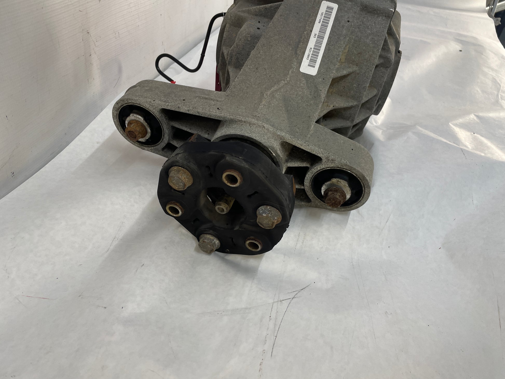 2009 Pontiac G8 Rear End Rearend Axle Differential 2.92 OEM - Day's Parts Yard