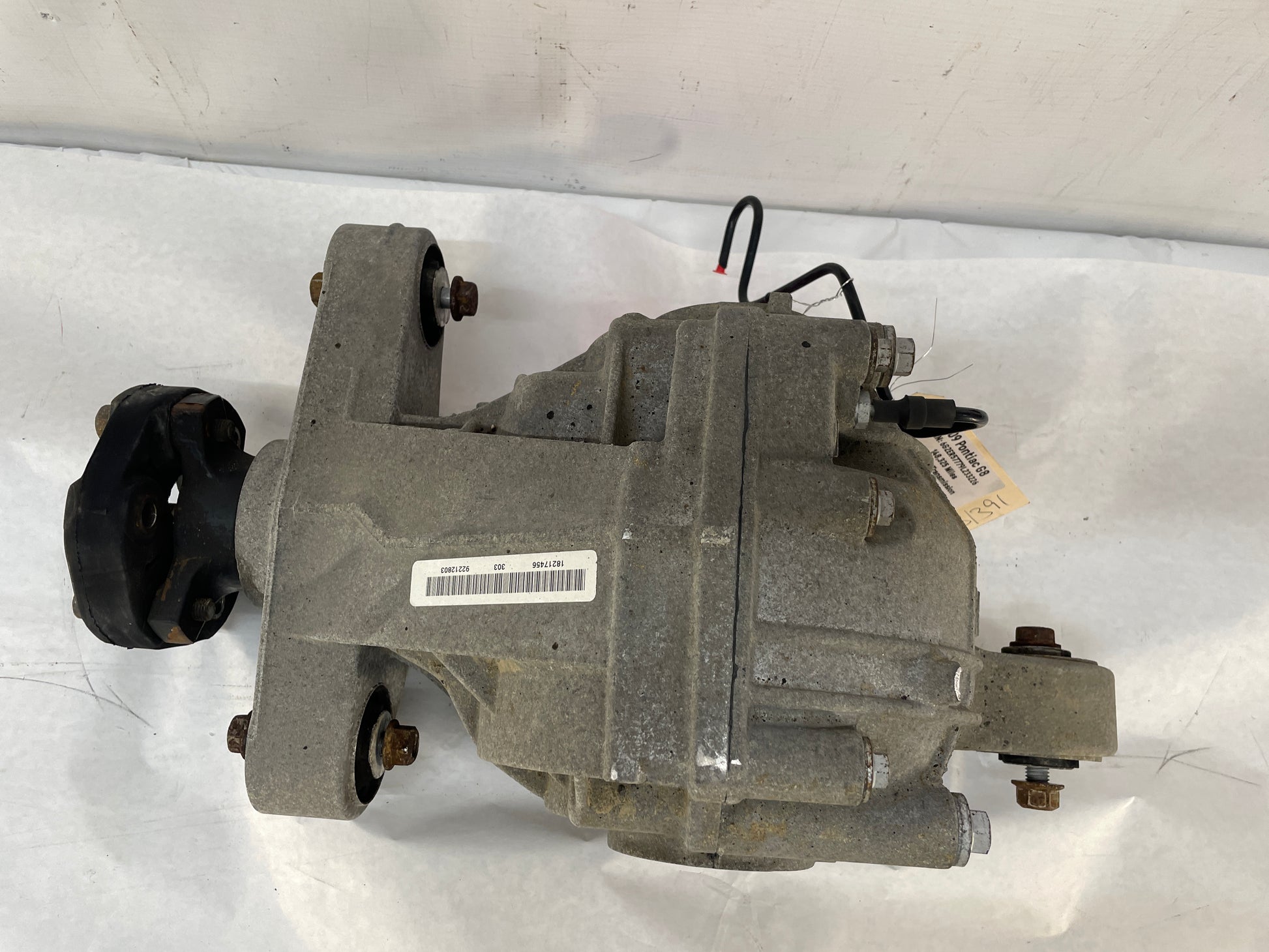 2009 Pontiac G8 Rear End Rearend Axle Differential 2.92 OEM - Day's Parts Yard