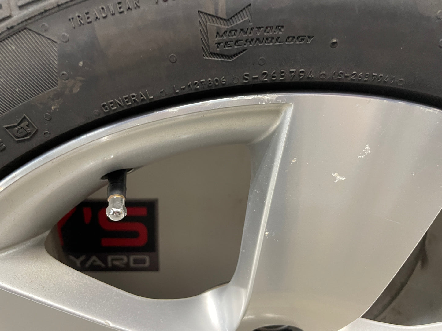 2009 Pontiac G8 GT Factory 19x8 OEM Wheels & Tires