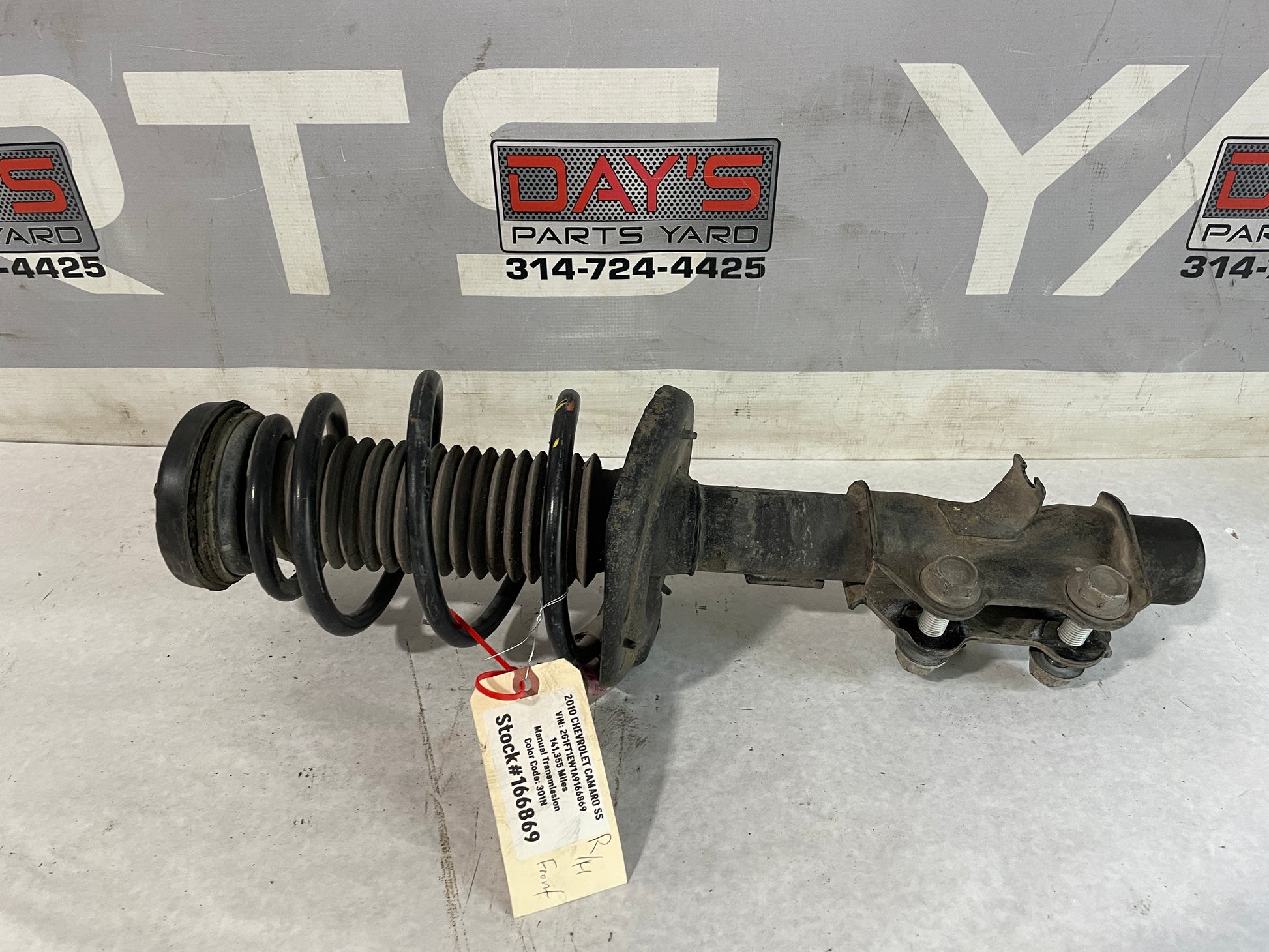 2010 Chevy Camaro SS Front RH Passenger Strut Assembly OEM - Day's Parts Yard