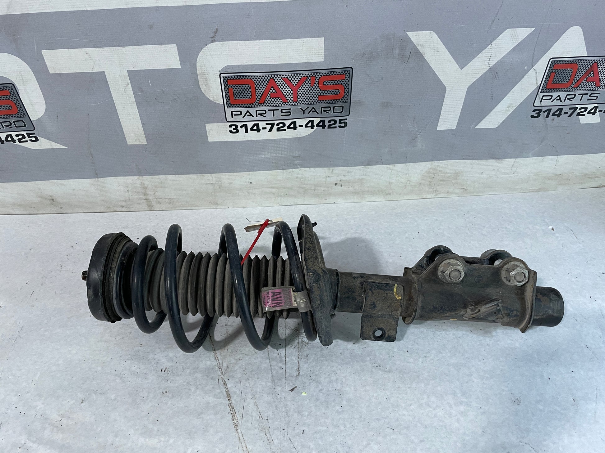 2010 Chevy Camaro SS Front RH Passenger Strut Assembly OEM - Day's Parts Yard