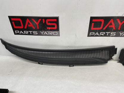 2005 Pontiac GTO 2 PC Windshield Wiper Cowl OEM - Day's Parts Yard
