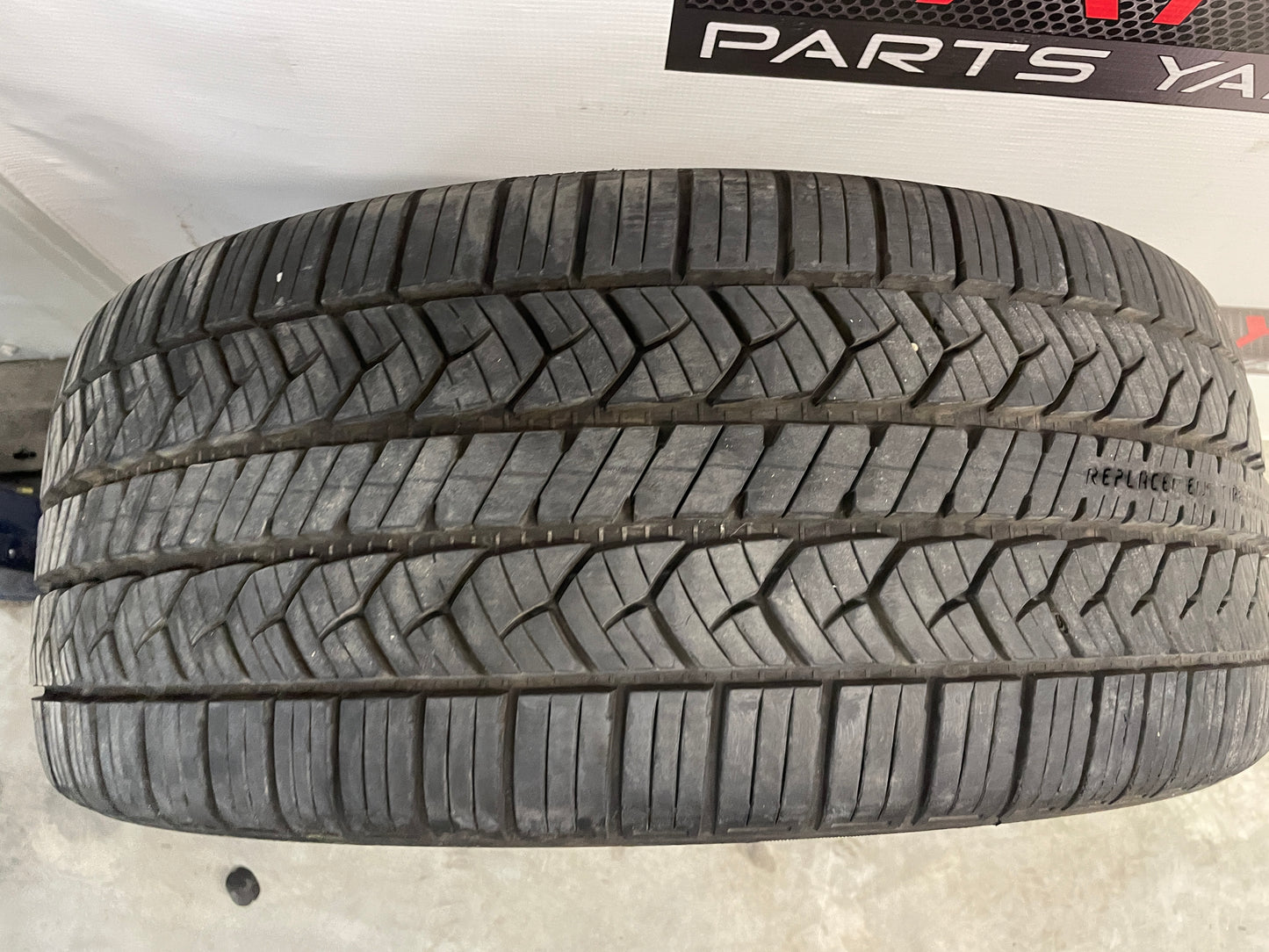 2009 Pontiac G8 GT Factory 19x8 OEM Wheels & Tires