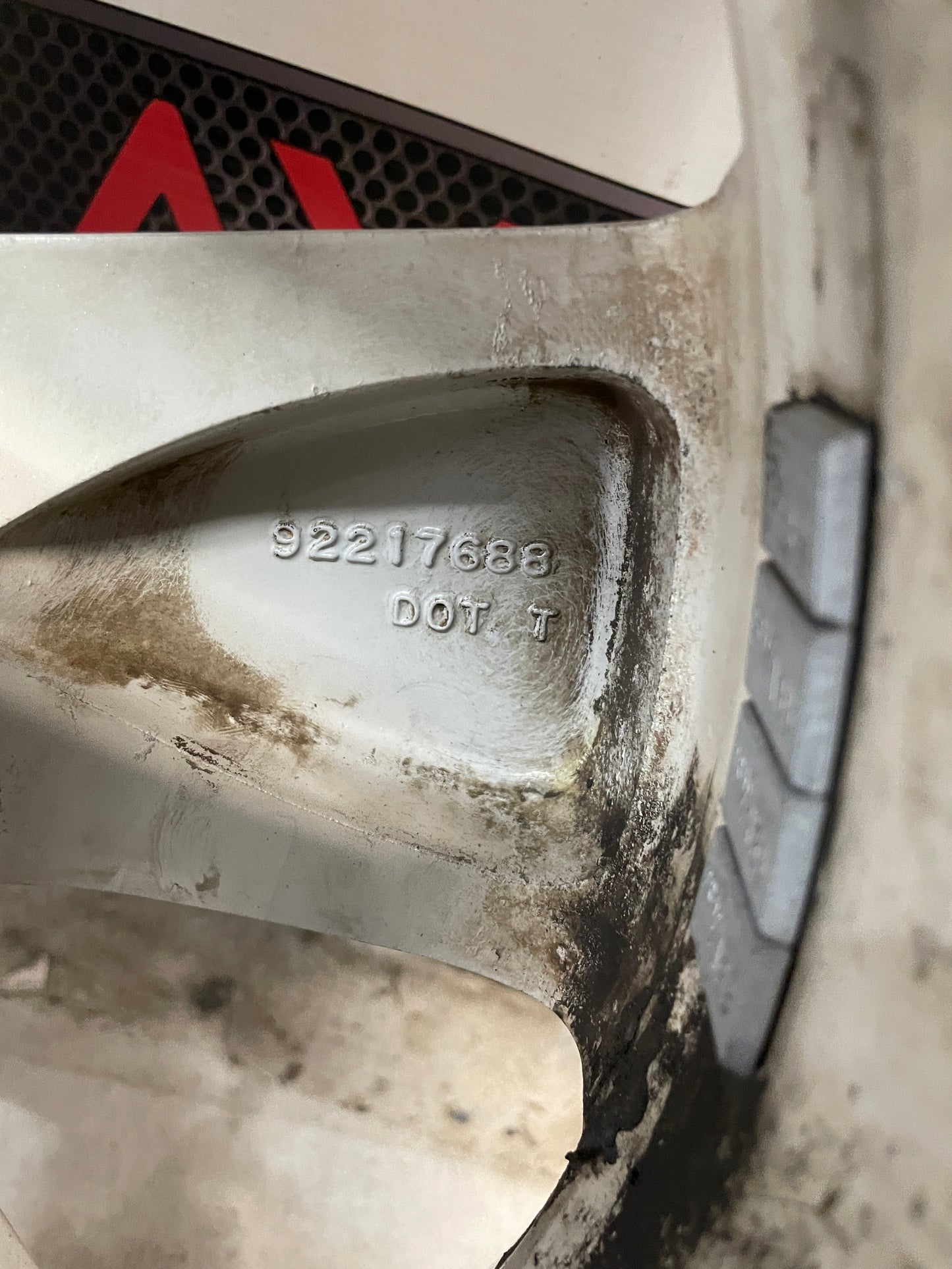 2009 Pontiac G8 GT Factory 19x8 OEM Wheels & Tires