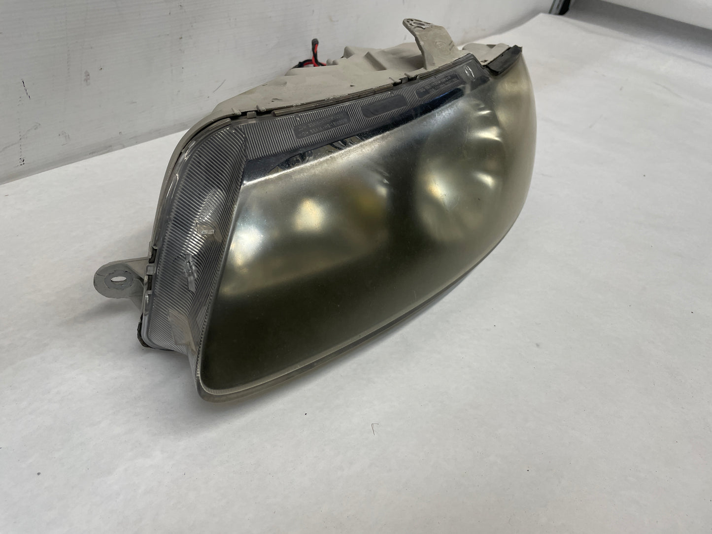 2006 Pontiac GTO LH Driver Headlight Head Light Lamp OEM