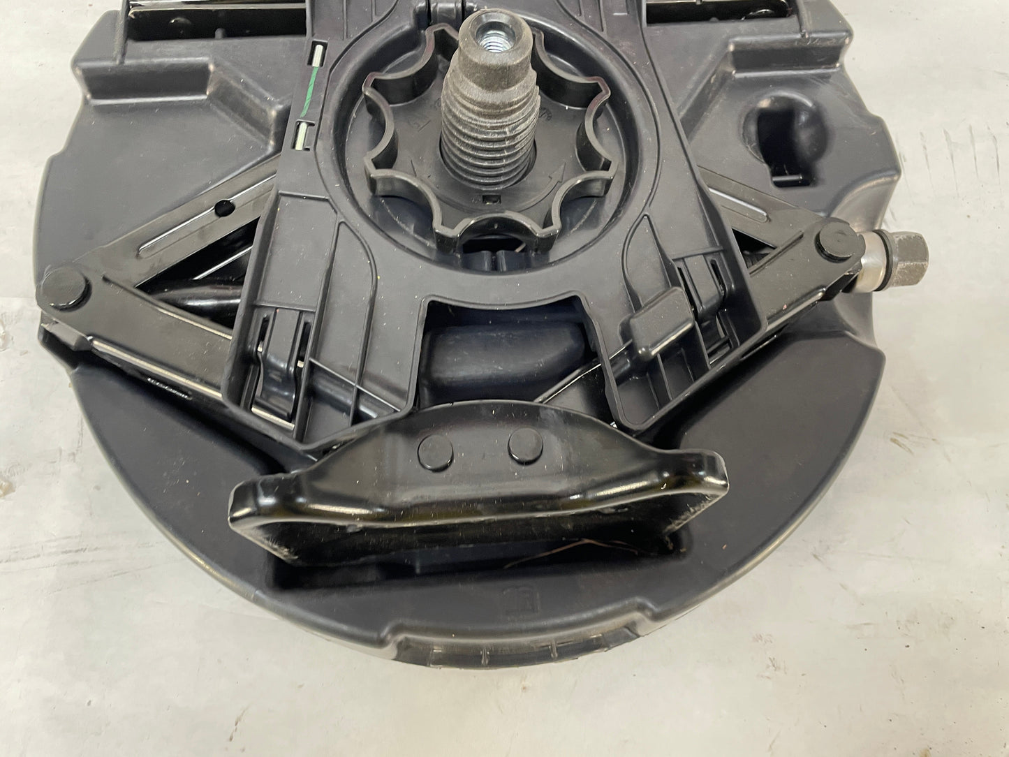 2015 Chevy SS Sedan Spare Wheel Tire Jack Package Tool Kit OEM