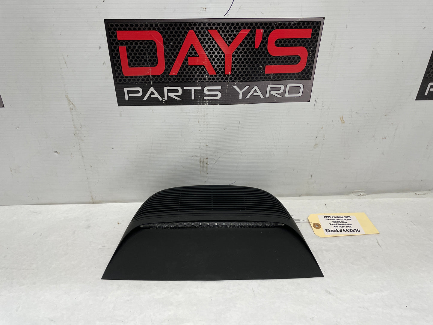 2005 Pontiac GTO 3rd Third Brake Taillight Light Lamp High Mount OEM - Day's Parts Yard