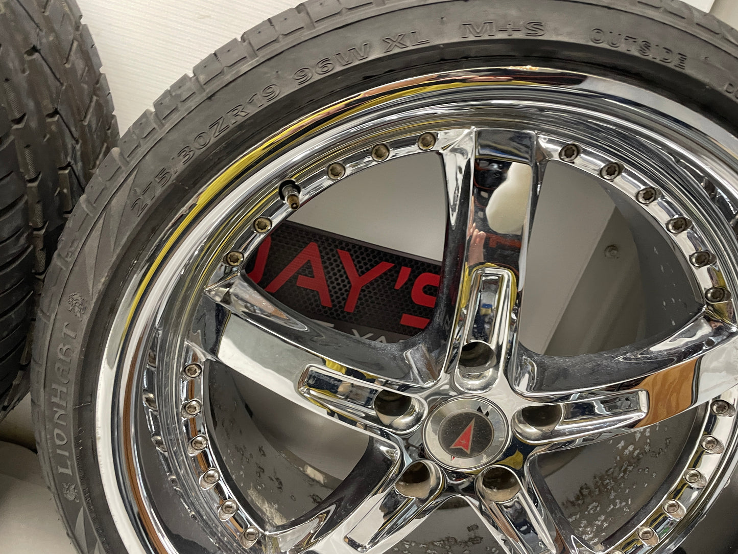 2006 Pontiac GTO TSW Wheels & Tires Lionhart LH Five 275/30ZR19 245/35ZR19