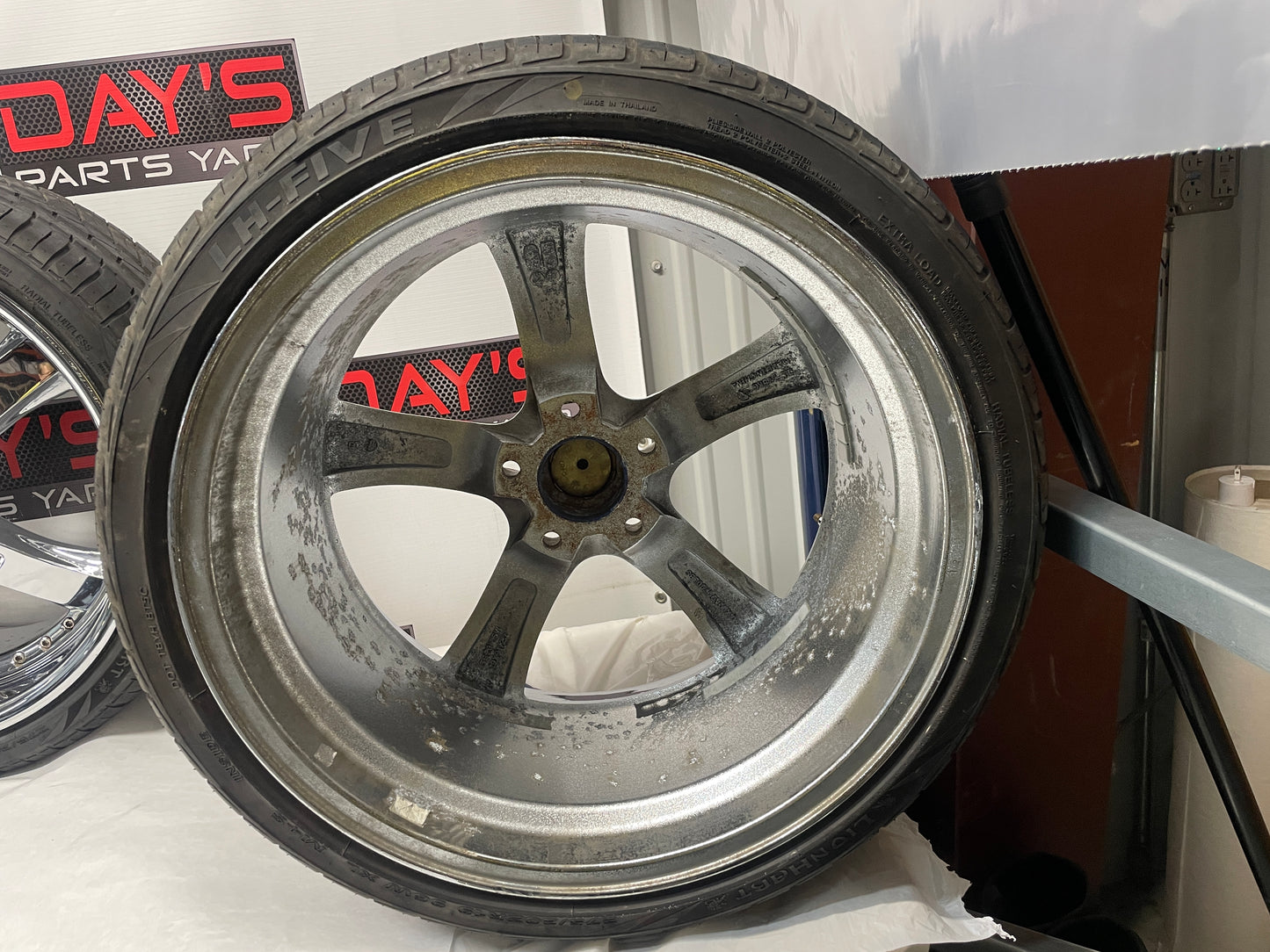 2006 Pontiac GTO TSW Wheels & Tires Lionhart LH Five 275/30ZR19 245/35ZR19