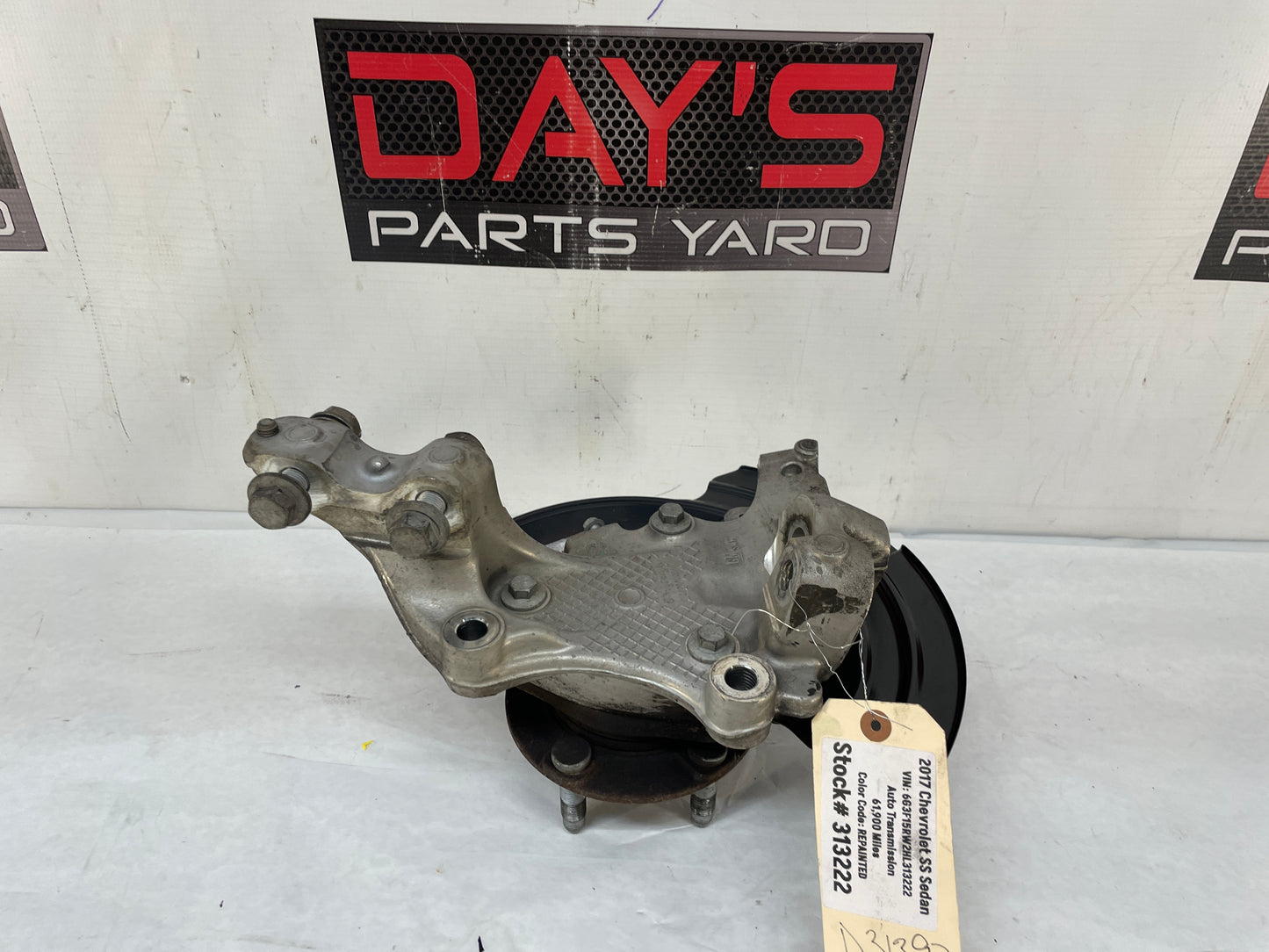 2009 Pontiac G8 2009 Pontiac G8 LH Driver Front Suspension Spindle Knuckle Hub Assembly OEM - Day's Parts Yard