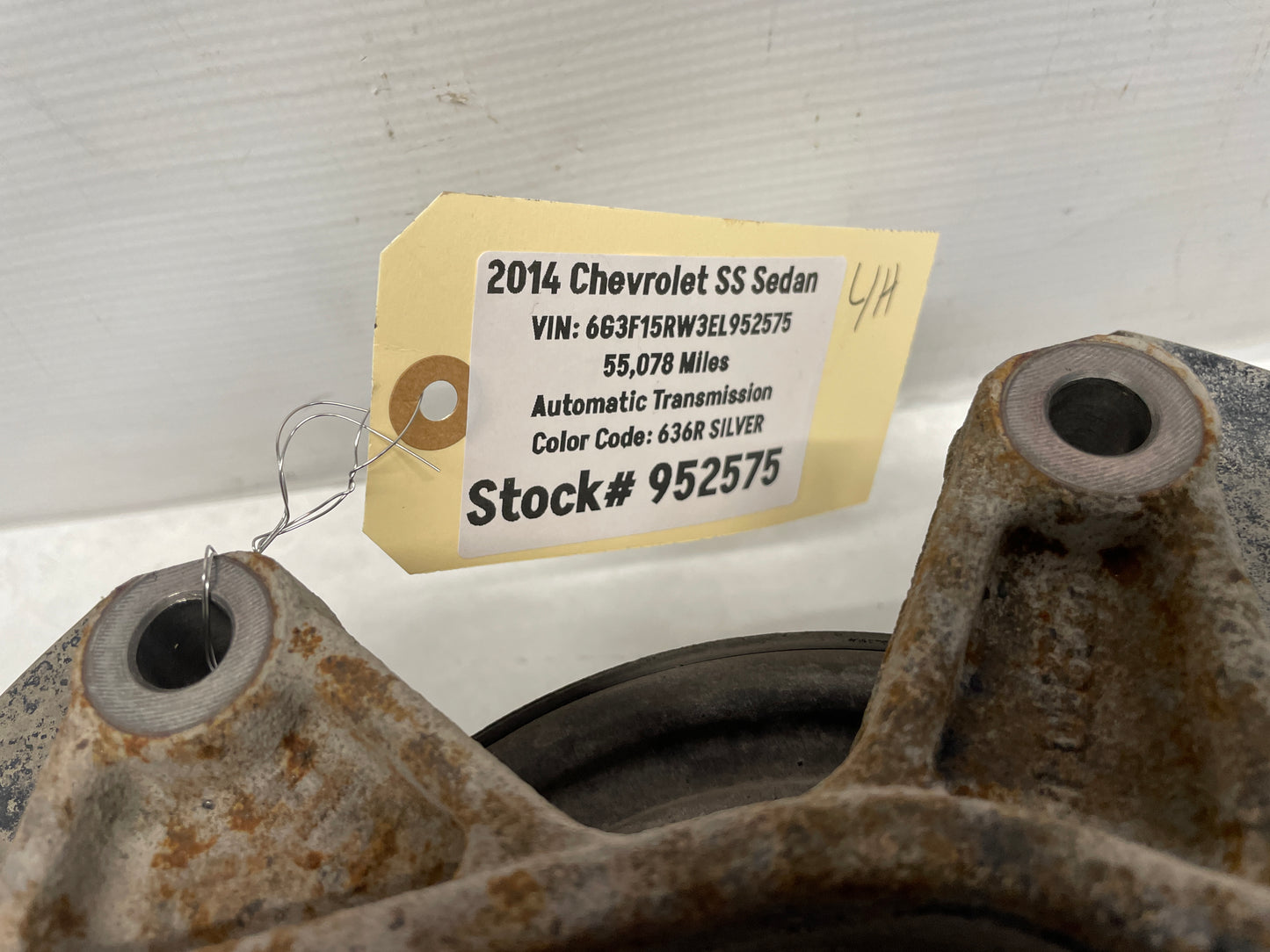2014 Chevy SS Sedan LH Driver Rear Suspension Spindle Hub Knuckle Assembly OEM