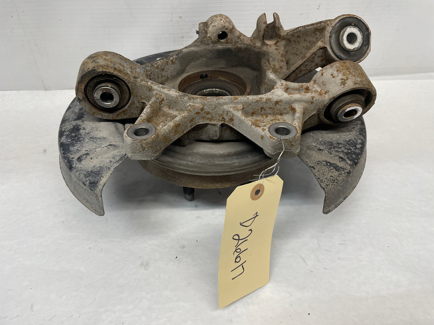 2014 Chevy SS Sedan LH Driver Rear Suspension Spindle Hub Knuckle Assembly OEM
