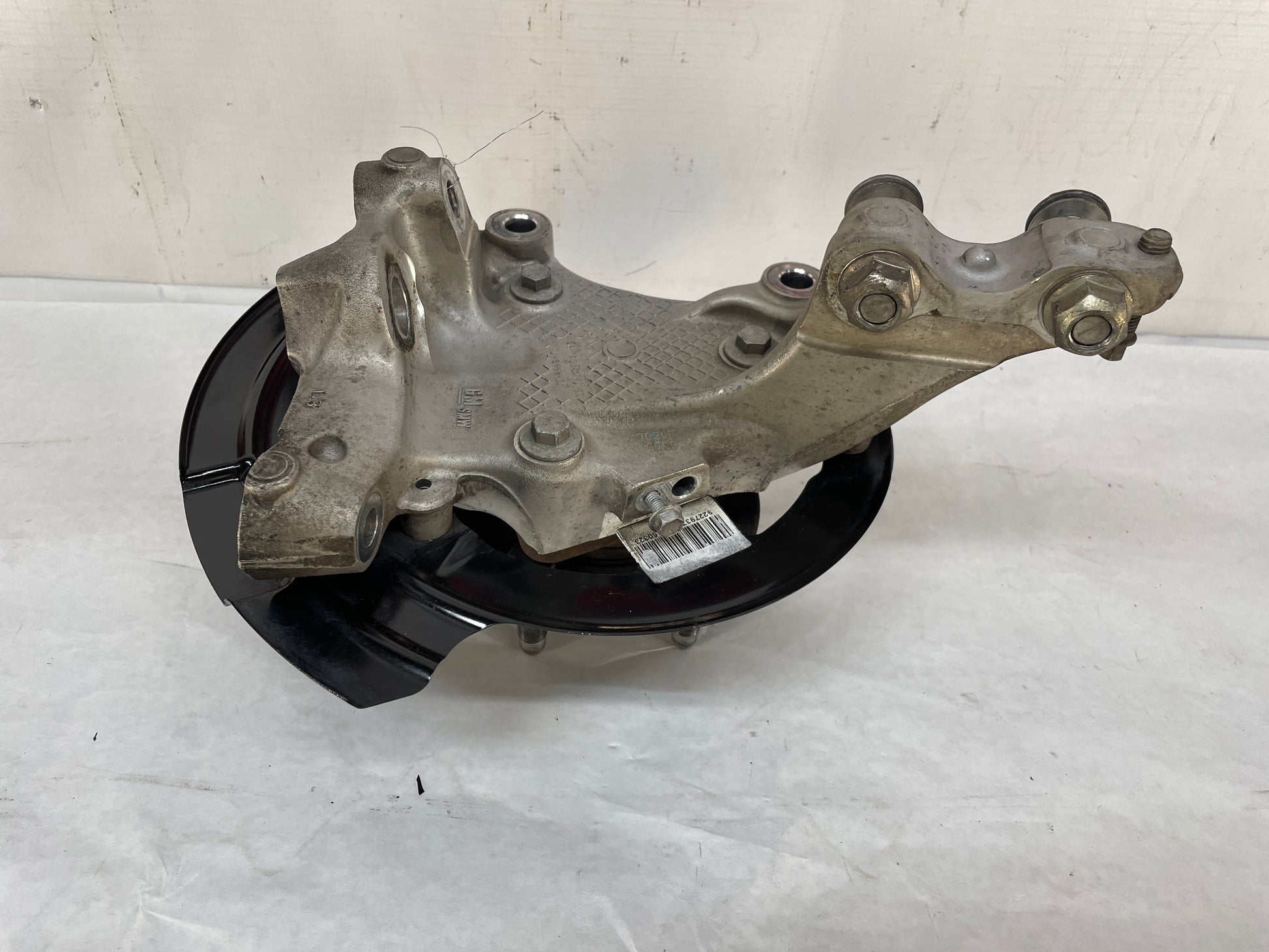 2009 Pontiac G8 2009 Pontiac G8 LH Driver Front Suspension Spindle Knuckle Hub Assembly OEM - Day's Parts Yard