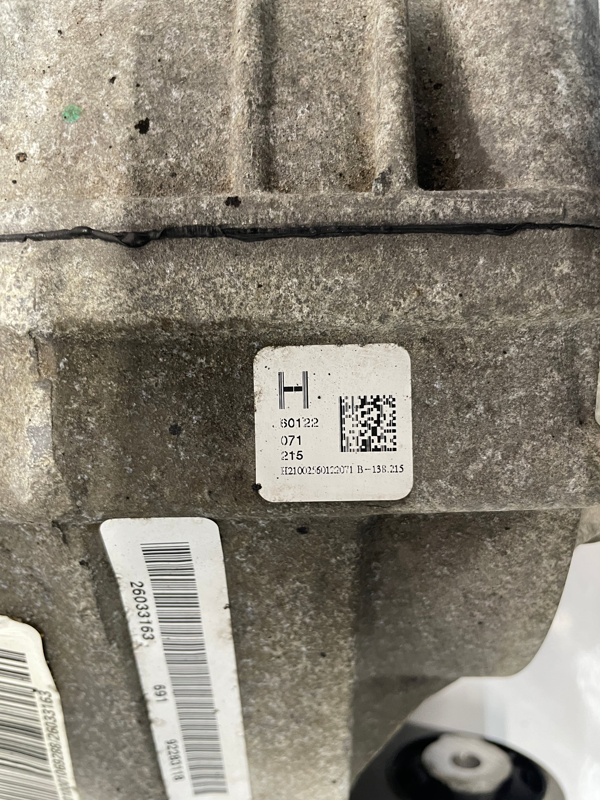 2016 Chevy SS Sedan Rear End Axle Carrier Rearend Diff Differential 3.27 LSD OEM - Day's Parts Yard