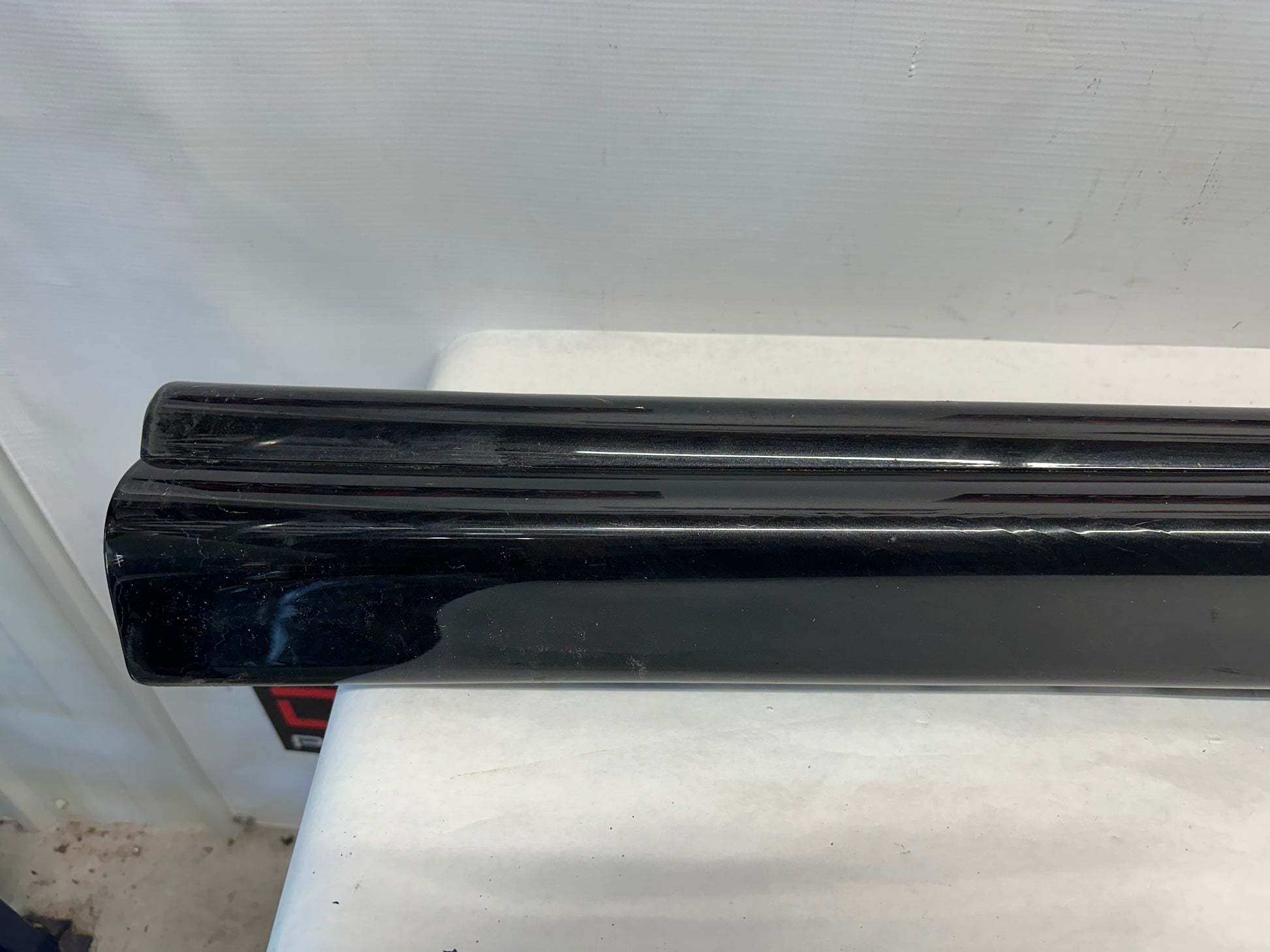 2006 Pontiac GTO LH Driver Rocker Molding Side Skirt Black OEM - Day's Parts Yard