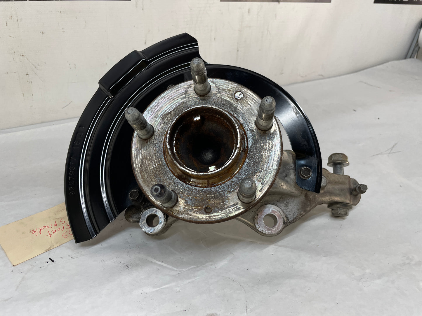 2009 Pontiac G8 2009 Pontiac G8 LH Driver Front Suspension Spindle Knuckle Hub Assembly OEM - Day's Parts Yard