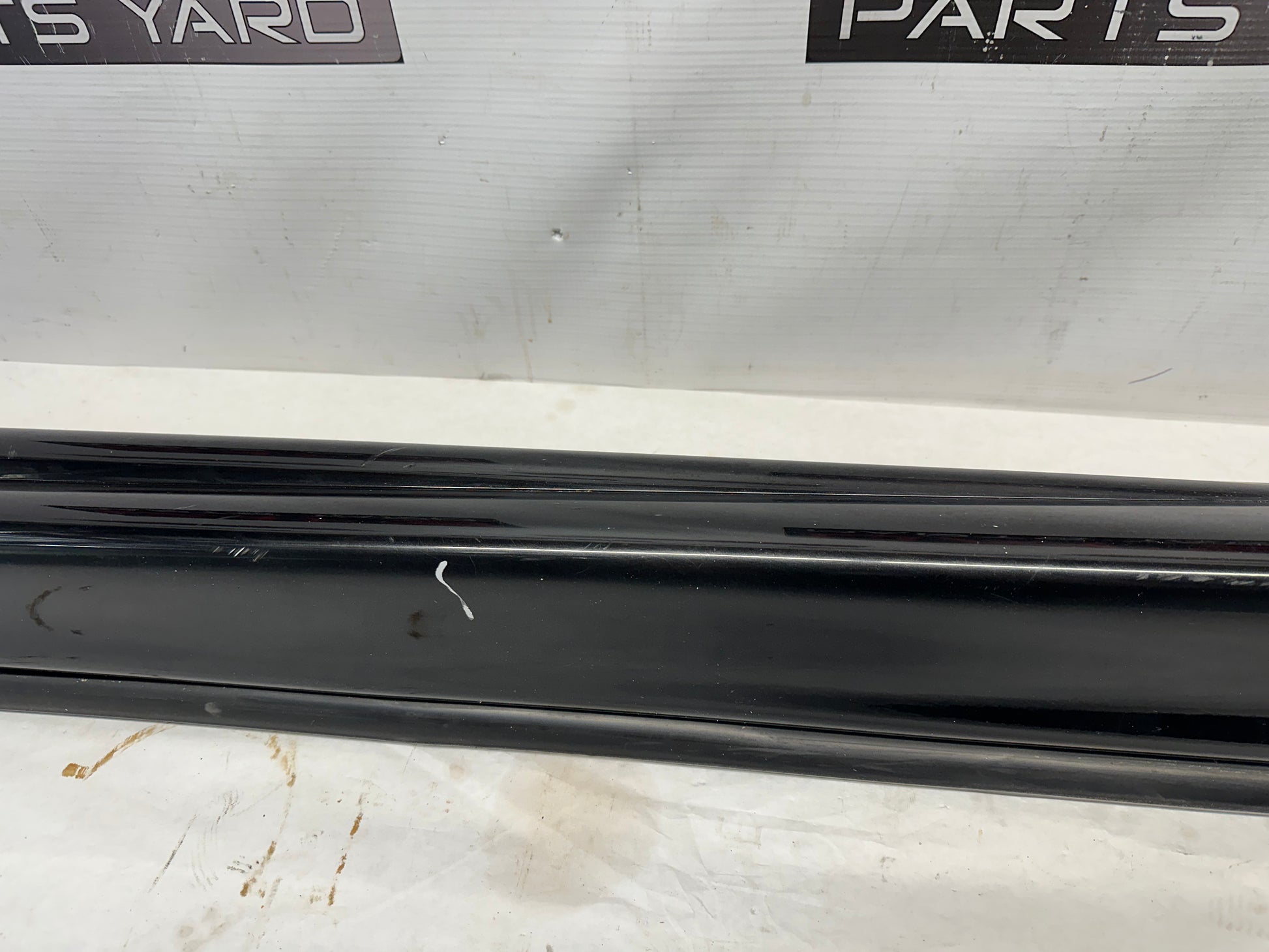 2006 Pontiac GTO LH Driver Rocker Molding Side Skirt Black OEM - Day's Parts Yard