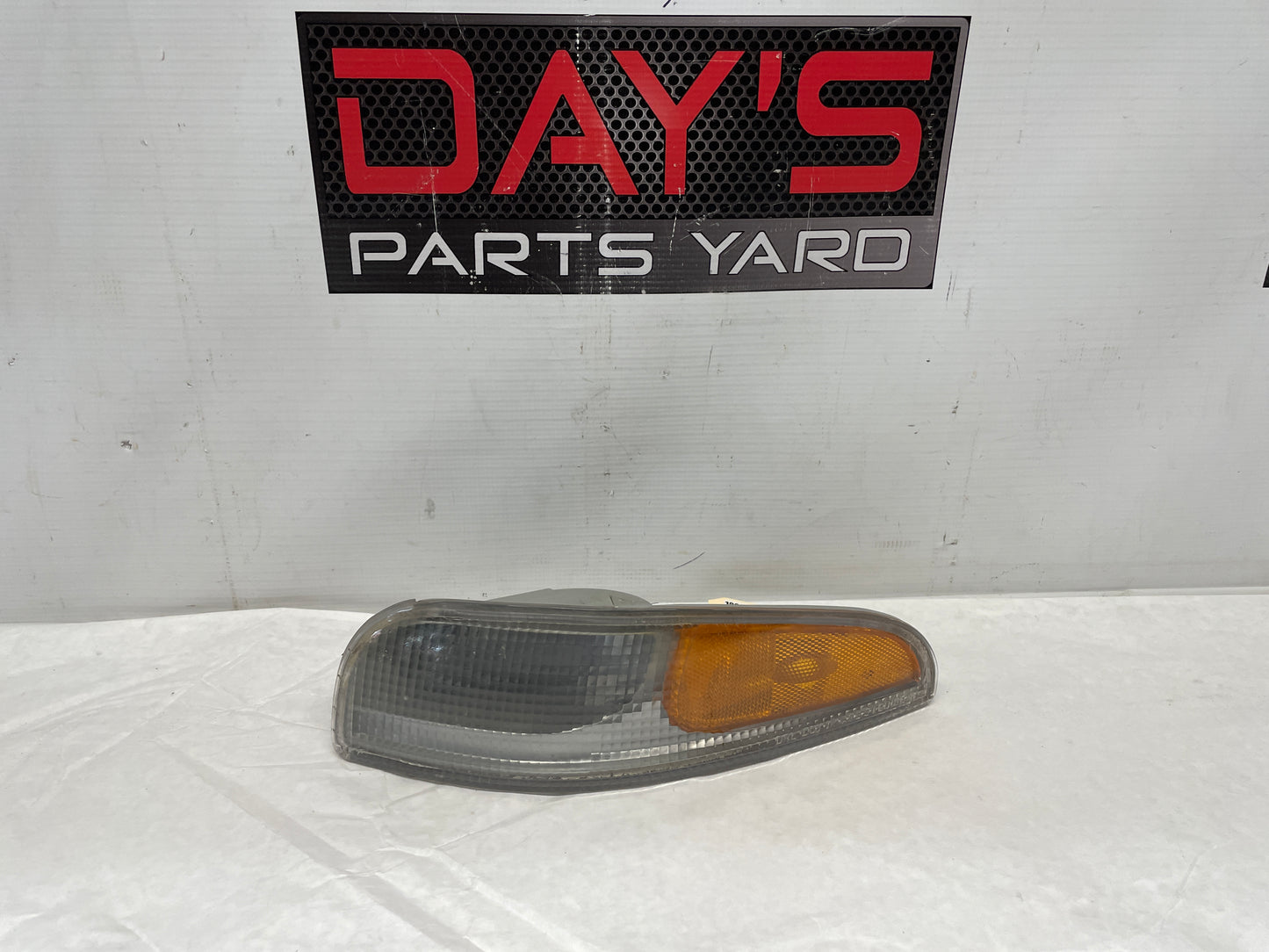 1999 Chevy C5 Corvette LH Driver Turn Signal Marker Light Lamp OEM - Day's Parts Yard
