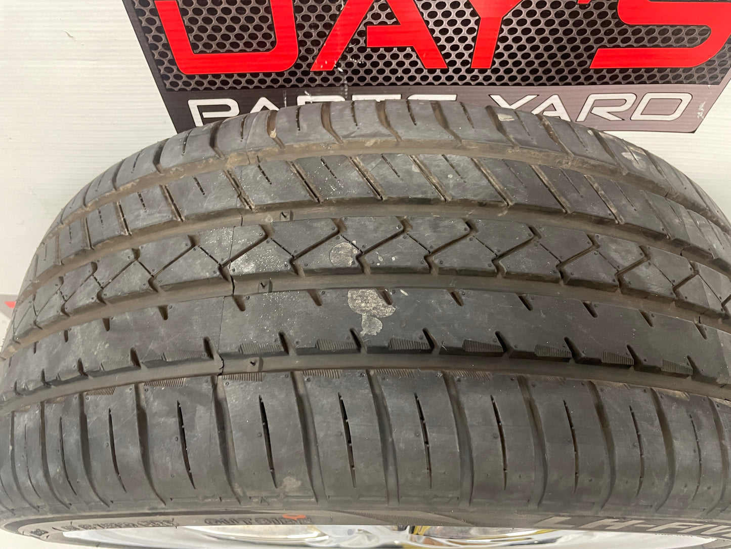 2006 Pontiac GTO TSW Wheels & Tires Lionhart LH Five 275/30ZR19 245/35ZR19