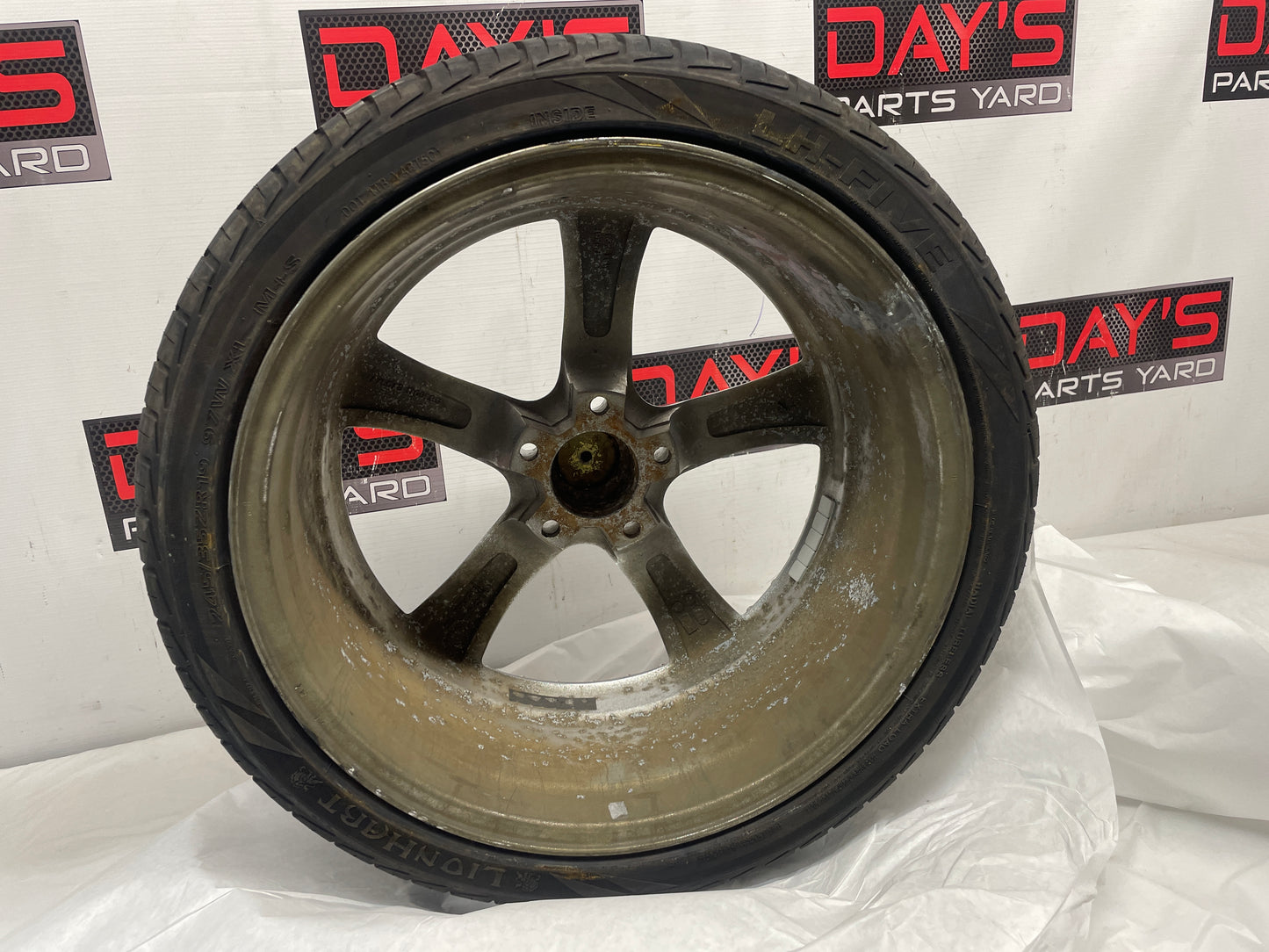 2006 Pontiac GTO TSW Wheels & Tires Lionhart LH Five 275/30ZR19 245/35ZR19