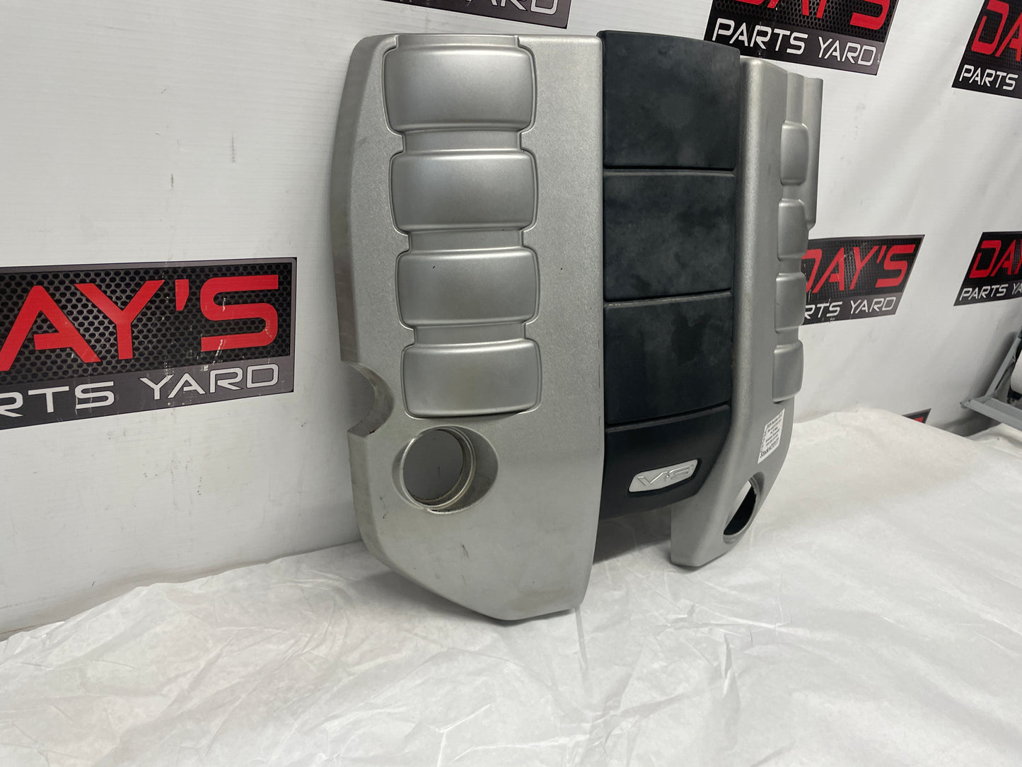 2009 Pontiac G8 GT Engine Motor V8 Cover OEM