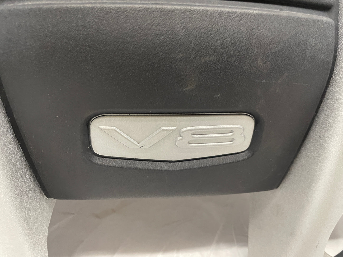 2009 Pontiac G8 GT Engine Motor V8 Cover OEM