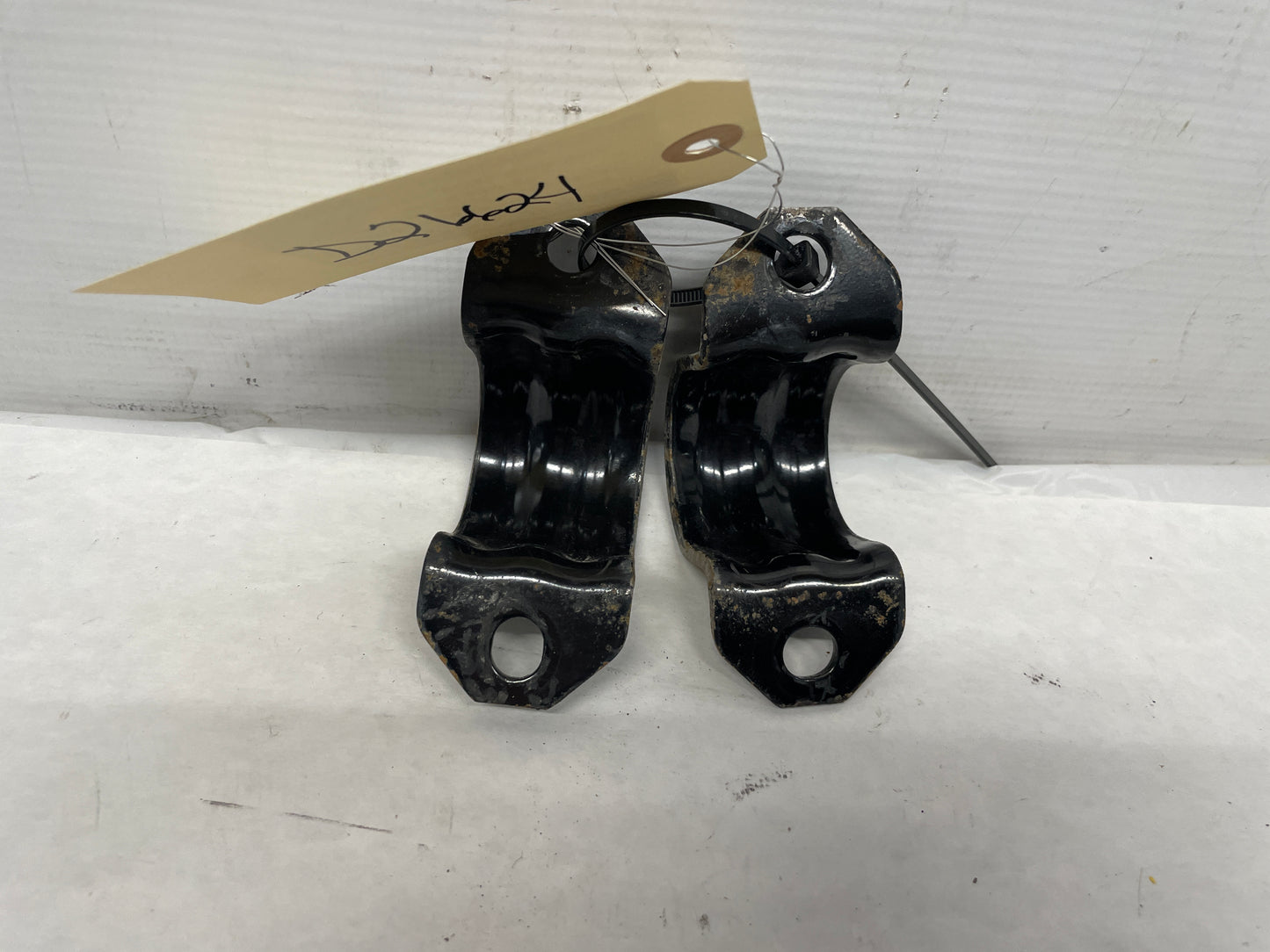 2014 Chevy SS Sedan Front Sway Bar Bracket Clamps OEM
