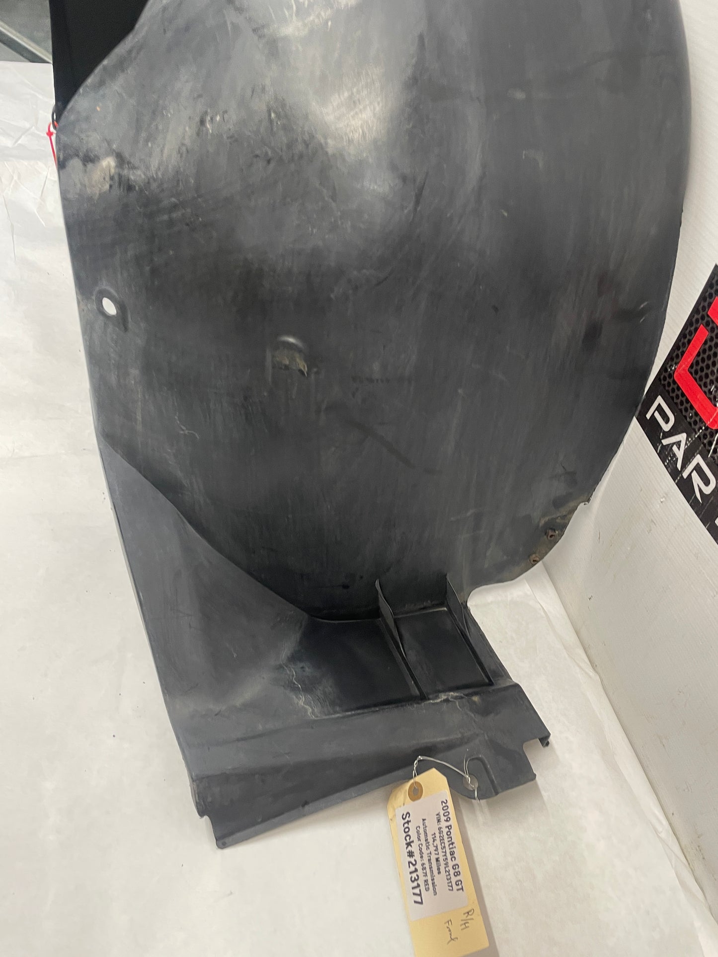 2009 Pontiac G8 GT RH Passenger Front Fender Wheel Well Liner House OEM