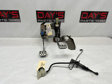 2005 Pontiac GTO Manual Brake & Clutch Pedal Assembly w/ Hydraulics OEM - Day's Parts Yard