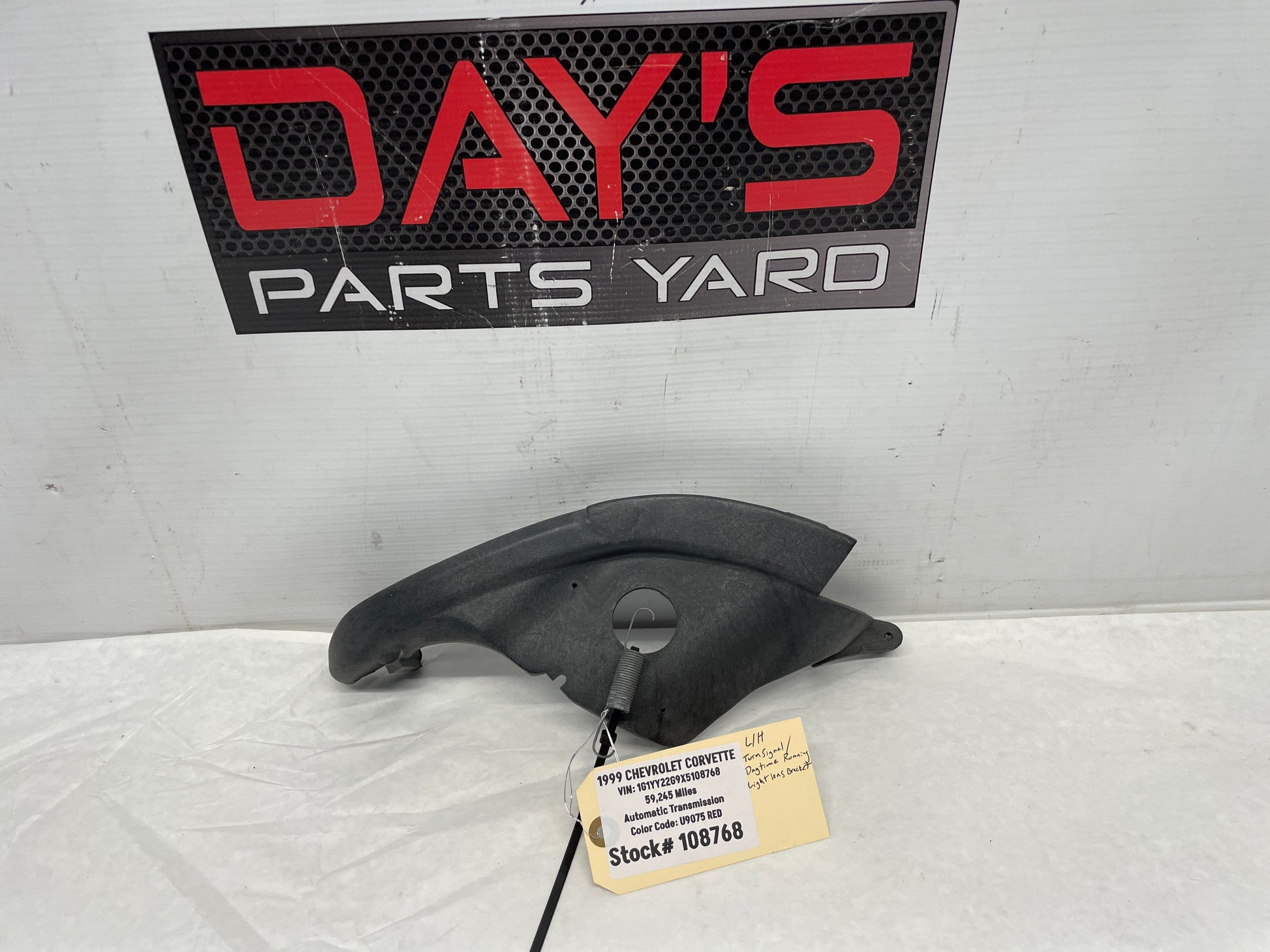 1999 Chevy C5 Corvette LH Driver Turn Signal Marker Light Lamp Bracket OEM - Day's Parts Yard